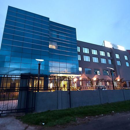 โกลเดน พลาซา โฮเต็ล Hotel ปัญจ์กุลา ภายนอก รูปภาพ