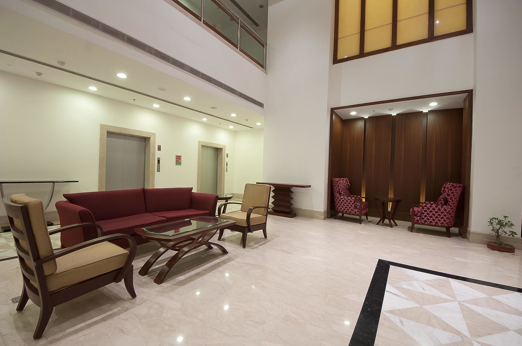 โกลเดน พลาซา โฮเต็ล Hotel ปัญจ์กุลา ภายนอก รูปภาพ